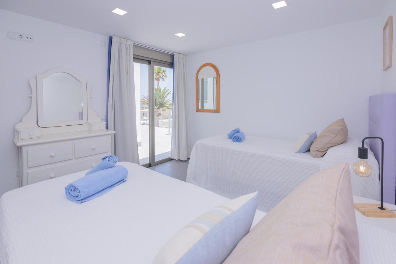 Apartment Holiday 2 Beachfront Corralejo By Holidays Home ภายนอก รูปภาพ